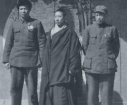 演员范明军衔